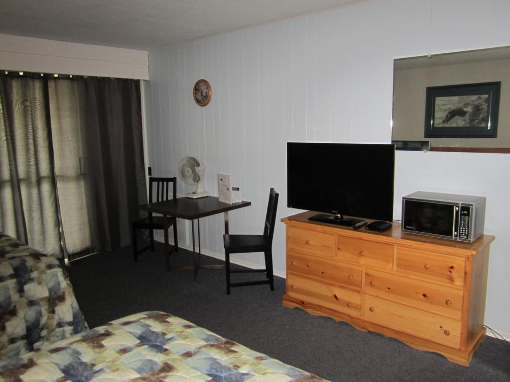 Lakeside Motel Williams Lake Eksteriør bilde