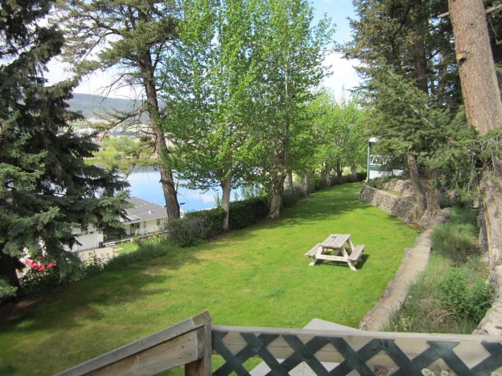 Lakeside Motel Williams Lake Eksteriør bilde